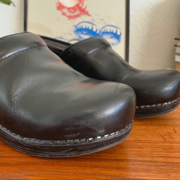 dansko professional black cabrio clogs - Picture 3 of 5